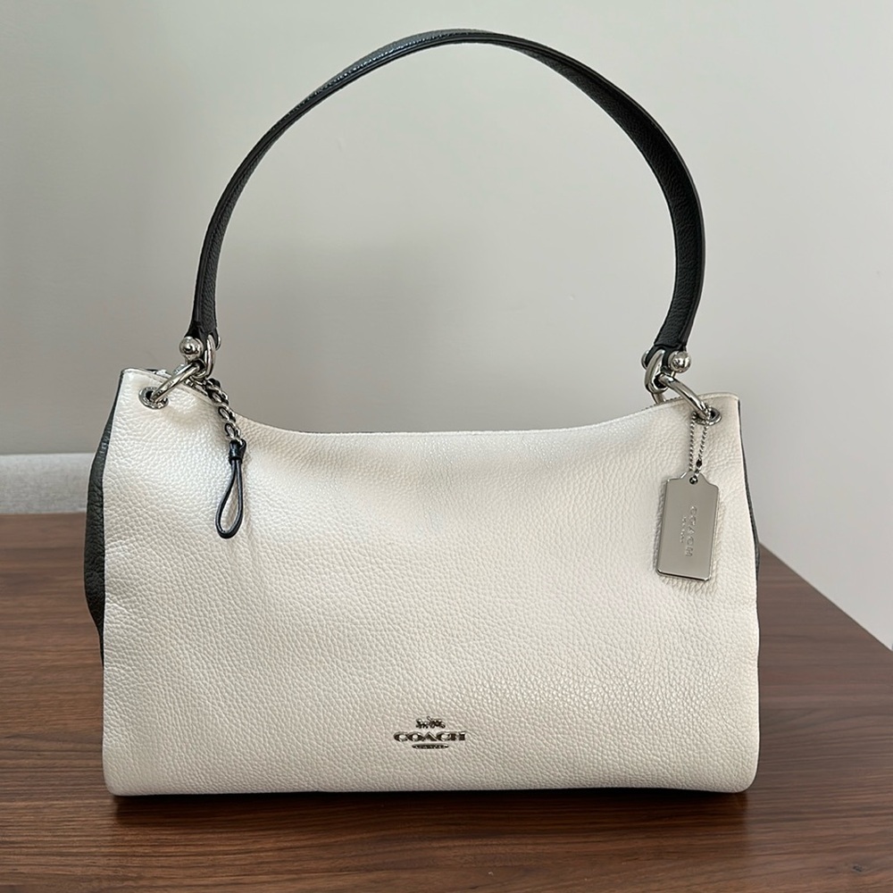 Beautiful Coach Handbag - Pebble Grain Leather
